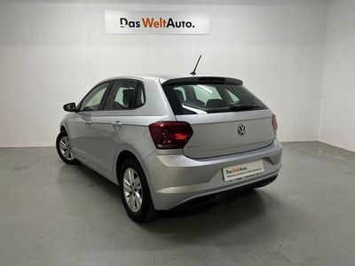 Usado VW Polo Advance 95 CV (69 kW) 2020 Gris plata Utilitario