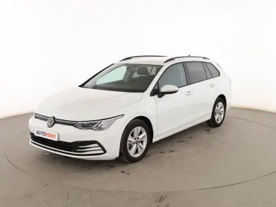 Usado VW Golf VIII Life 116 CV (85 kW) 2023 Blanco Familiar