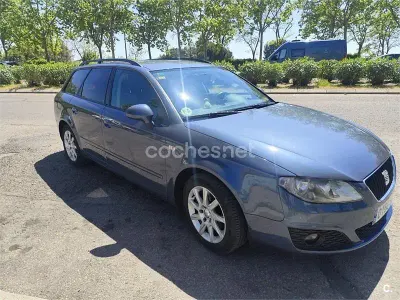 Usado Seat Exeo Reference 143 CV (105 kW) 2009 Azul Familiar