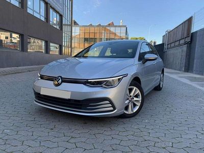 Usado VW Golf VIII 110 HP (80 kW) 2022 Cinzento Sedan