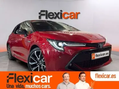 Używany Toyota Corolla Active 122 KM (89 kW) 2019 Czerwony Sedan/Limuzyna