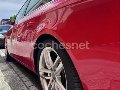 Usado Audi A4 Exclusive 143 CV (105 kW) 2012 Rojo Berlina