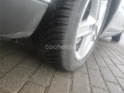 Usado Ford C-MAX Trend 90 CV (66 kW) 2007 Gris / plata Monovolumen