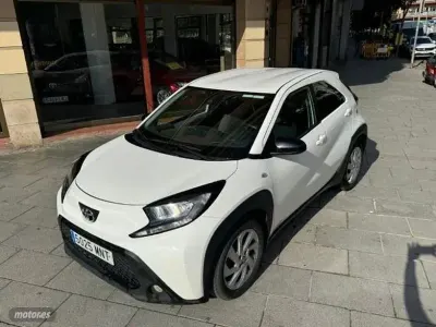 Usado Toyota Aygo X 72 CV (52 kW) 2024 Blanco SUV