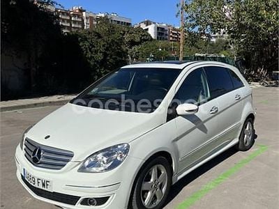 Mercedes B200
