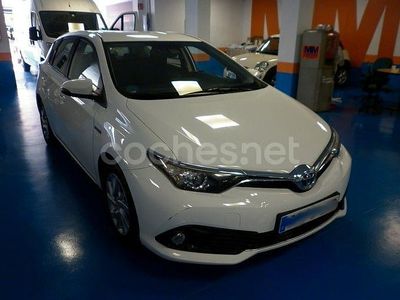 Toyota Auris Hybrid