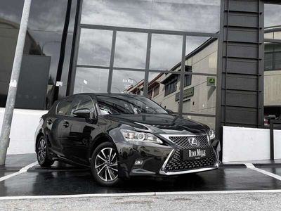 Lexus CT200h