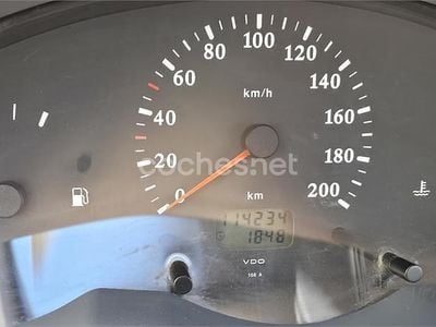 Usado Nissan Micra Comfort 60 CV (44 kW) 2002 Azul Utilitario