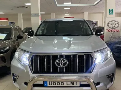 Usado Toyota Land Cruiser 204 CV (150 kW) 2021 Gris / plata SUV
