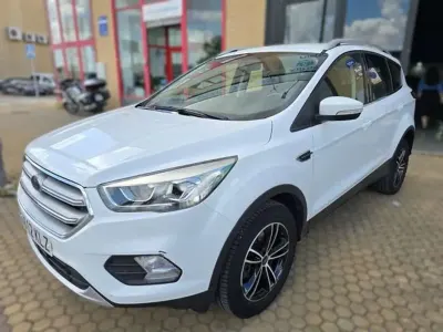 Usado Ford Kuga Trend+ 120 CV (88 kW) 2018 Blanco SUV