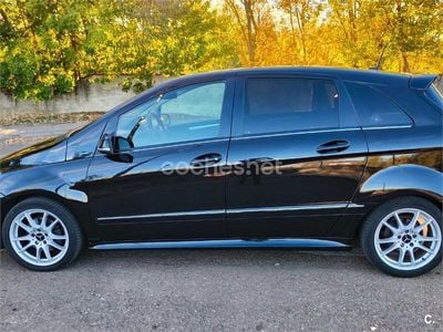 Mercedes B200