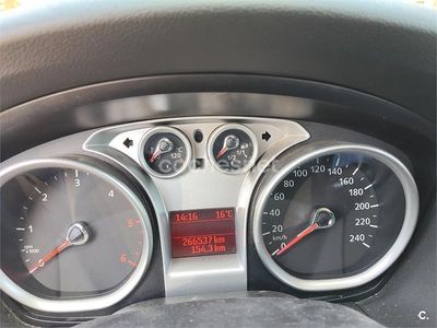 Usado Ford Focus Trend 109 CV (80 kW) 2010 Azul Berlina