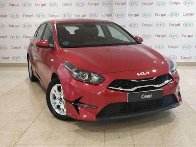Rojo Usado 2022 Kia Ceed Utilitario | 18.850 € (Un poco caro)