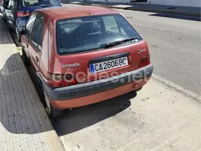 Usado Citroën Saxo 58 CV (42 kW) 1997 Naranja Utilitario