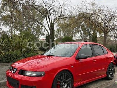 Usado Seat Leon FR 150 CV (110 kW) 2005 Rojo Utilitario