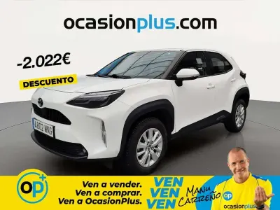 Usado Toyota Yaris Cross Business Edition 116 CV (85 kW) 2024 Blanco SUV