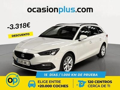 Usado Seat Leon Style 130 CV (95 kW) 2023 Blanco Familiar