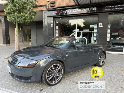 Usado Audi TT Roadster 180 CV (132 kW) 2003 Gris / plata Descapotable