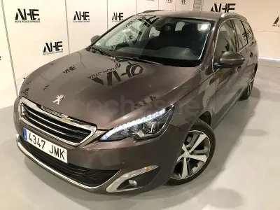 Usado Peugeot 308 SW Active 120 CV (88 kW) 2016 Marrón Familiar