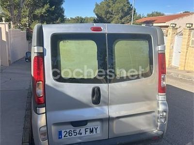Gris / plata Usado 1999 Renault Trafic Monovolumen | 9400 €