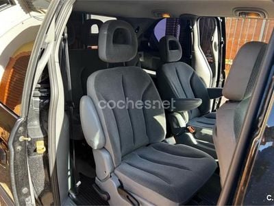 Negro Usado 2004 Chrysler Voyager Monovolumen | 9000 €