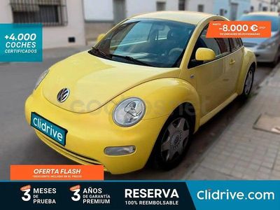 Usado VW New Beetle 115 CV (84 kW) 1999 Amarillo Utilitario