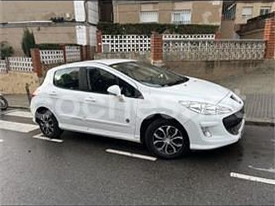 Usado Peugeot 308 Allure 112 CV (82 kW) 2011 Blanco Berlina