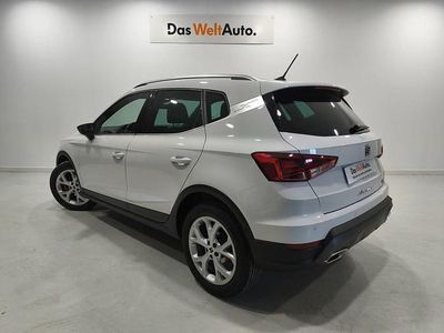 Usado Seat Arona FR 150 CV (110 kW) 2023 Blanco SUV