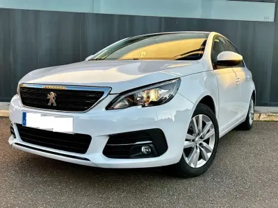 Usado Peugeot 308 Active 131 HP (96 kW) 2021 Branco Citadino