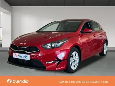 Usado Kia Ceed 136 CV (100 kW) 2023 Rojo Utilitario
