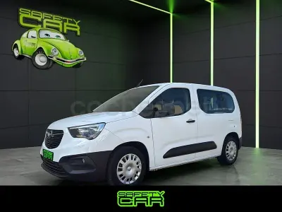 Usado Opel Combo Life Expression 102 CV (75 kW) 2019 Blanco Monovolumen
