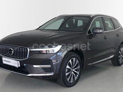 Gris / plata Usado 2022 Volvo XC60 Plus SUV | 36.500 € (Precio justo)