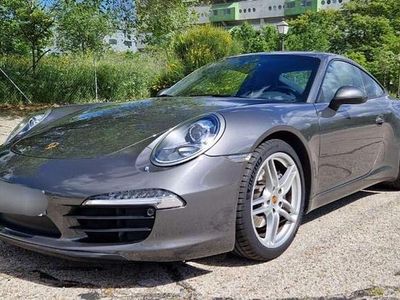 Porsche 911 Carrera