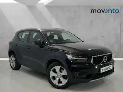 Usado Volvo XC40 Momentum 197 HP (144 kW) 2021 Preto SUV