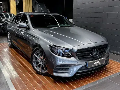 Usado Mercedes E200 197 CV (144 kW) 2020 Gris / plata Berlina