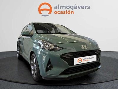Usado Hyundai i10 67 CV (49 kW) 2023 Verde Utilitario
