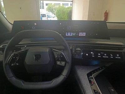 Usado Peugeot 3008 Allure 136 CV (100 kW) 2024 Gris SUV