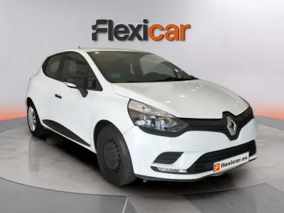 Usado Renault Clio IV Business 76 CV (55 kW) 2019 Blanco Berlina