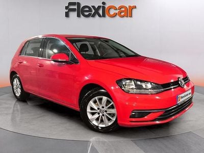 Usado VW Golf VII Advance 116 CV (85 kW) 2019 Rojo Familiar