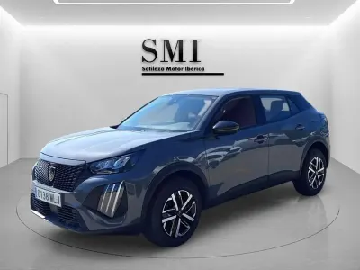 Usado Peugeot 2008 Active 102 CV (75 kW) 2023 Gris SUV
