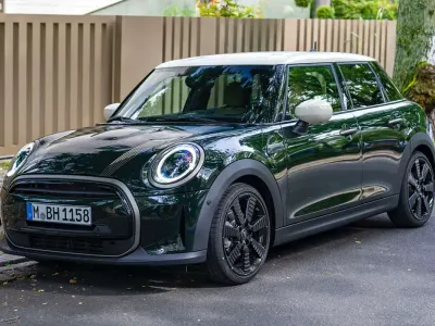 Usado Mini Cooper 136 CV (100 kW) 2022 Gris Utilitario