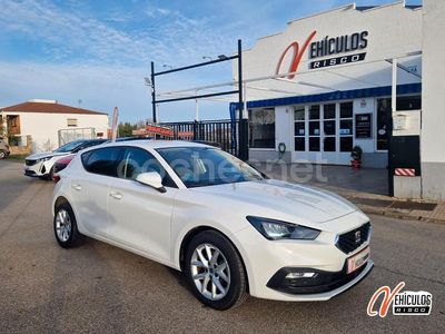 Usado Seat Leon Style 115 CV (84 kW) 2021 Blanco Berlina