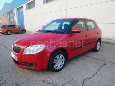 Rojo Usado 2010 Skoda Fabia Berlina | 5199 € (Precio justo)