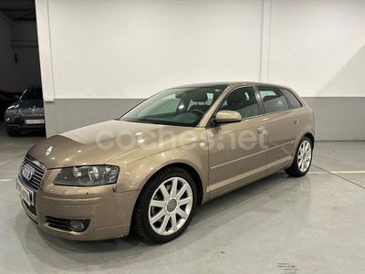 Usado Audi A3 Ambiente 140 CV (102 kW) 2006 Marrón Berlina