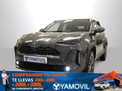 Usado Toyota Yaris Cross Style 116 CV (85 kW) 2022 Gris / plata SUV