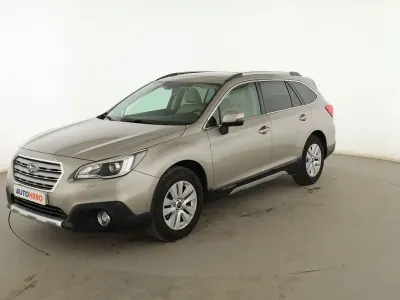 Usado Subaru Outback 150 CV (110 kW) 2017 Plata Familiar