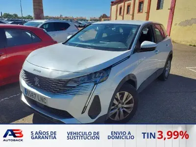 Usado Peugeot 3008 Active 130 CV (95 kW) 2021 Blanco SUV