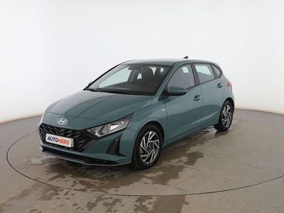 Verde Usado 2024 Hyundai i20 Berlina | 17.199 € (Precio justo)