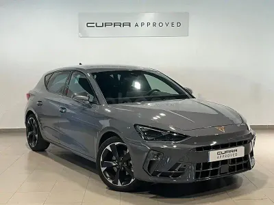Usado Cupra Leon 150 CV (110 kW) 2025 Gris / plata Berlina