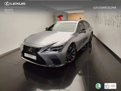 Usado Lexus LS500h Executive Line 359 CV (264 kW) 2022 Gris / plata Berlina
